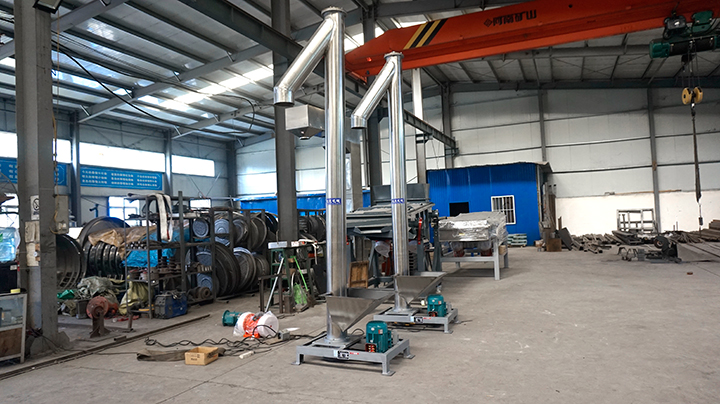 垂直螺旋送料机的3大优势解决物料输送难题！