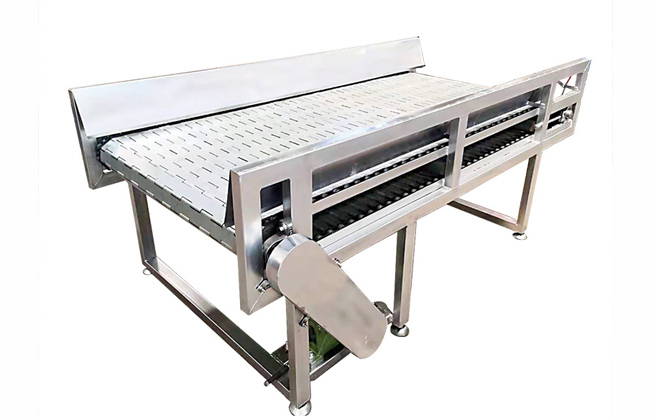 金属板为承载件，强度大