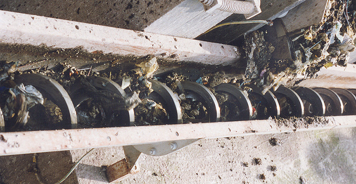 无轴，没有中心轴，承载力小